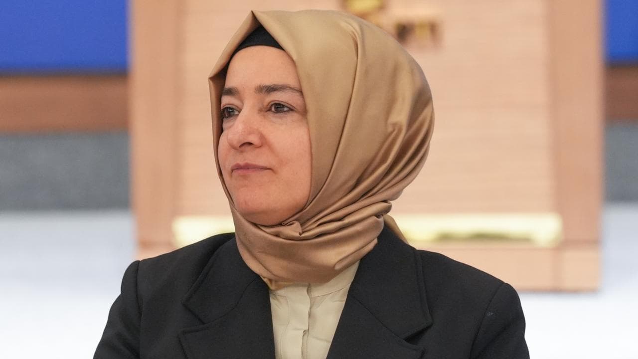 Fatma Betül Sayan Kaya ve Eşinin Mal Varlıklarına Dondurma Talebi: Kaya Görevlerinden İstifa Etti
